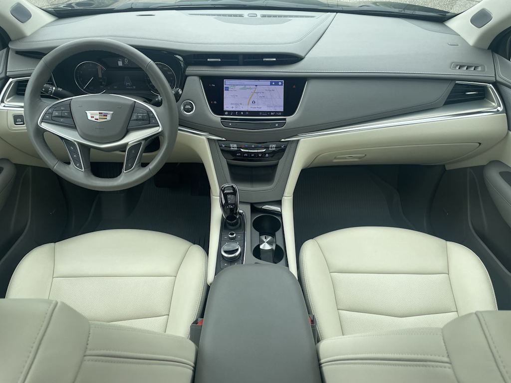 Thumbnail: 2023 Cadillac XT5 - 9