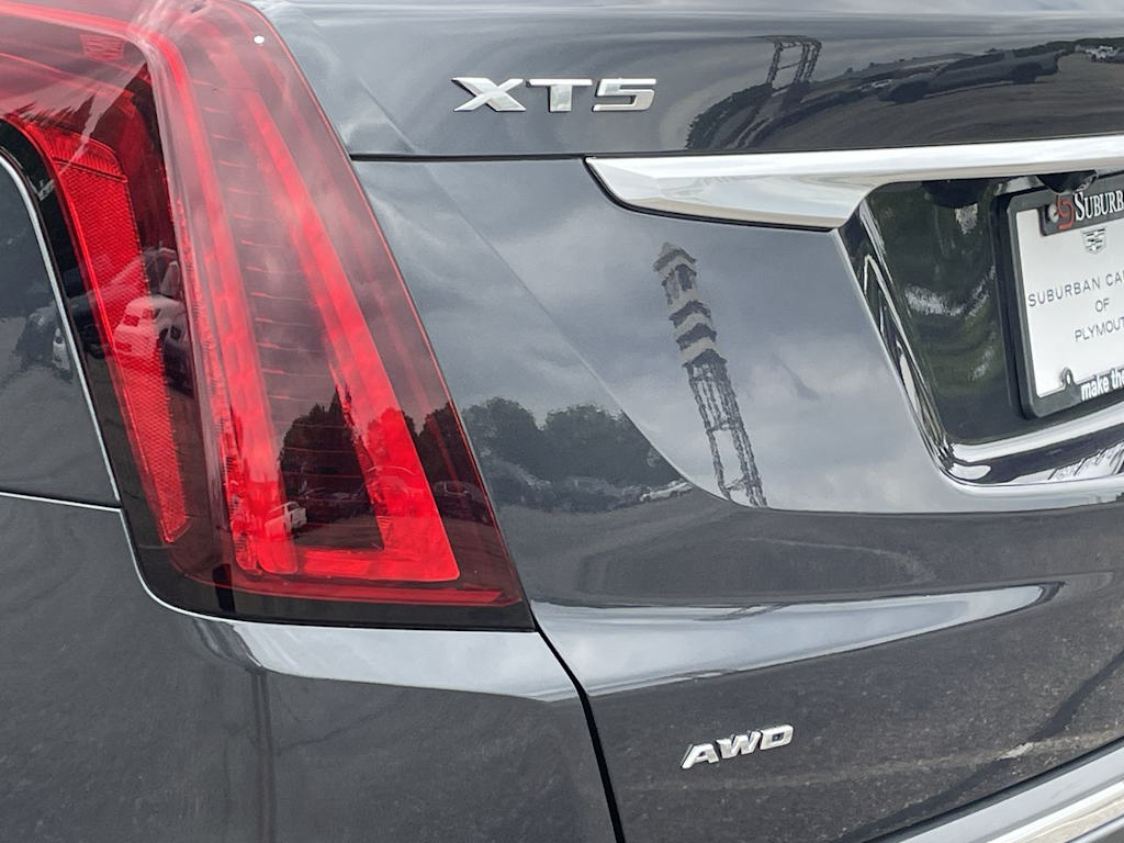 Thumbnail: 2023 Cadillac XT5 - 40