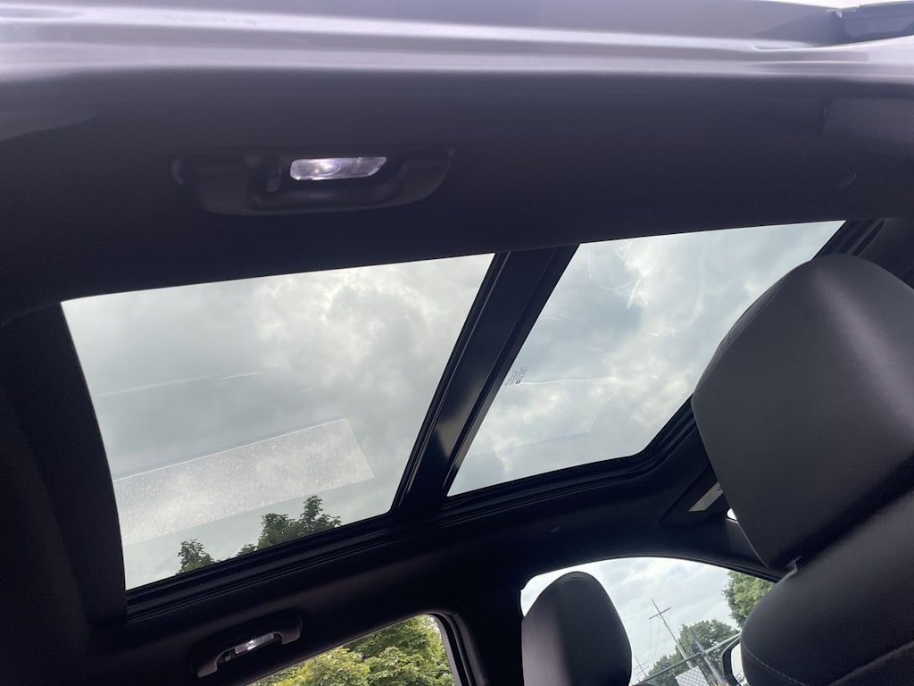 Thumbnail: 2024 Cadillac XT5 - 29
