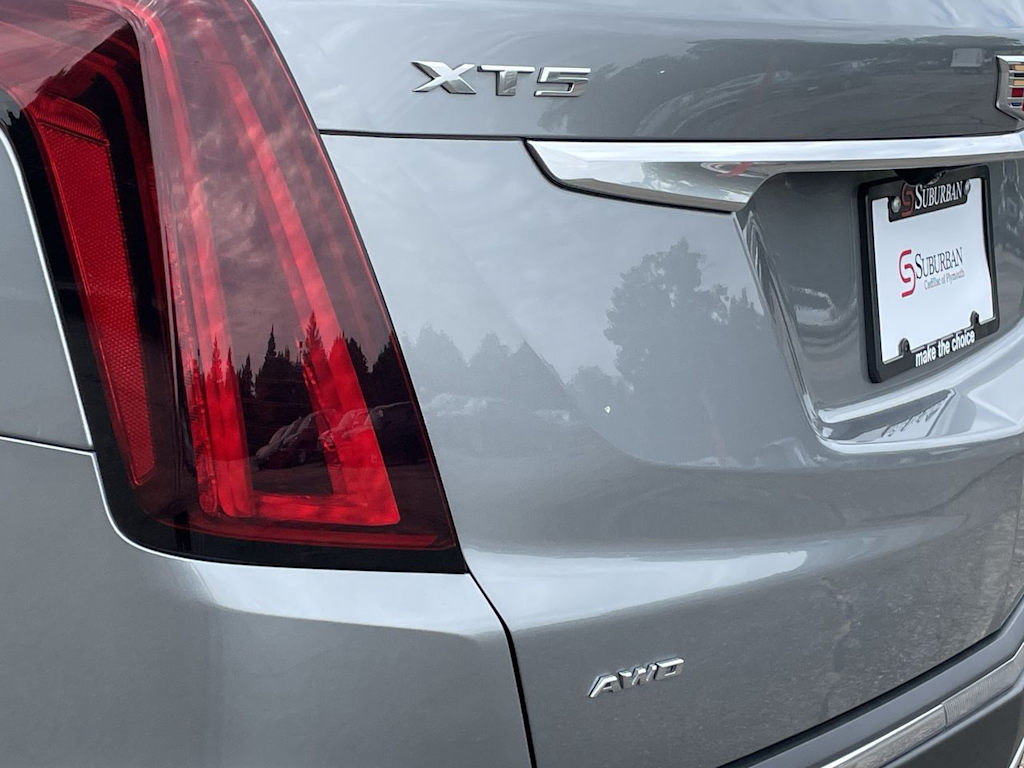Thumbnail: 2024 Cadillac XT5 - 40