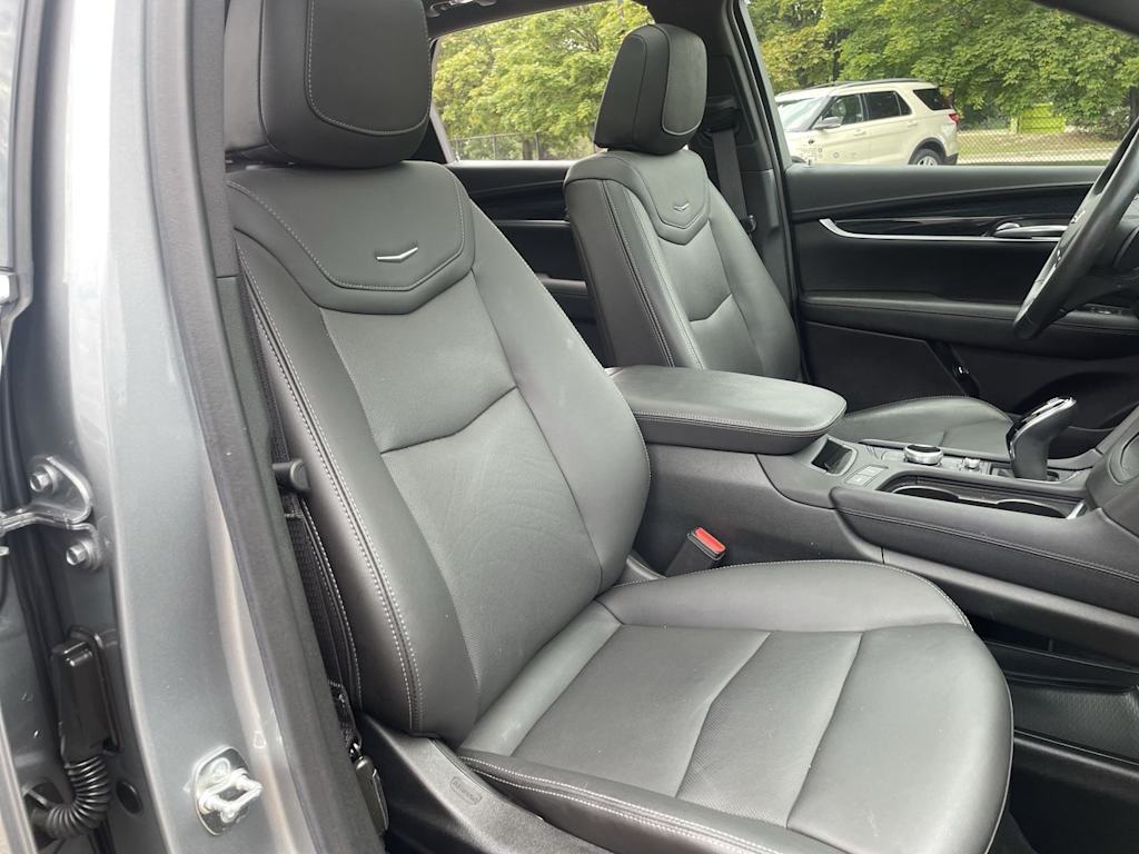 Thumbnail: 2024 Cadillac XT5 - 10