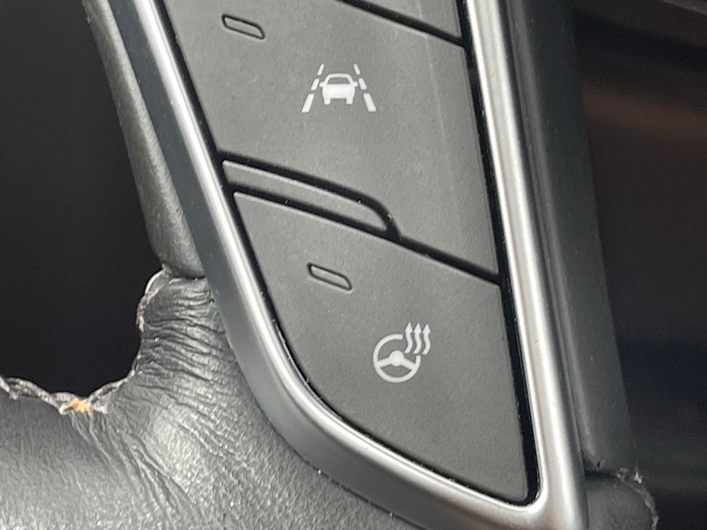 Thumbnail: 2024 Cadillac XT5 - 32