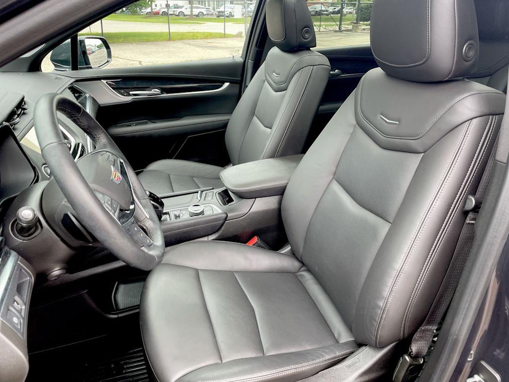 Thumbnail: 2023 Cadillac XT5 - 9