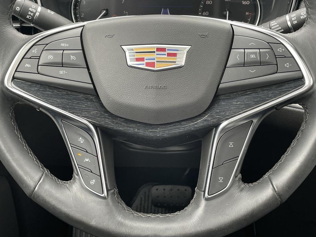 Thumbnail: 2023 Cadillac XT5 - 24