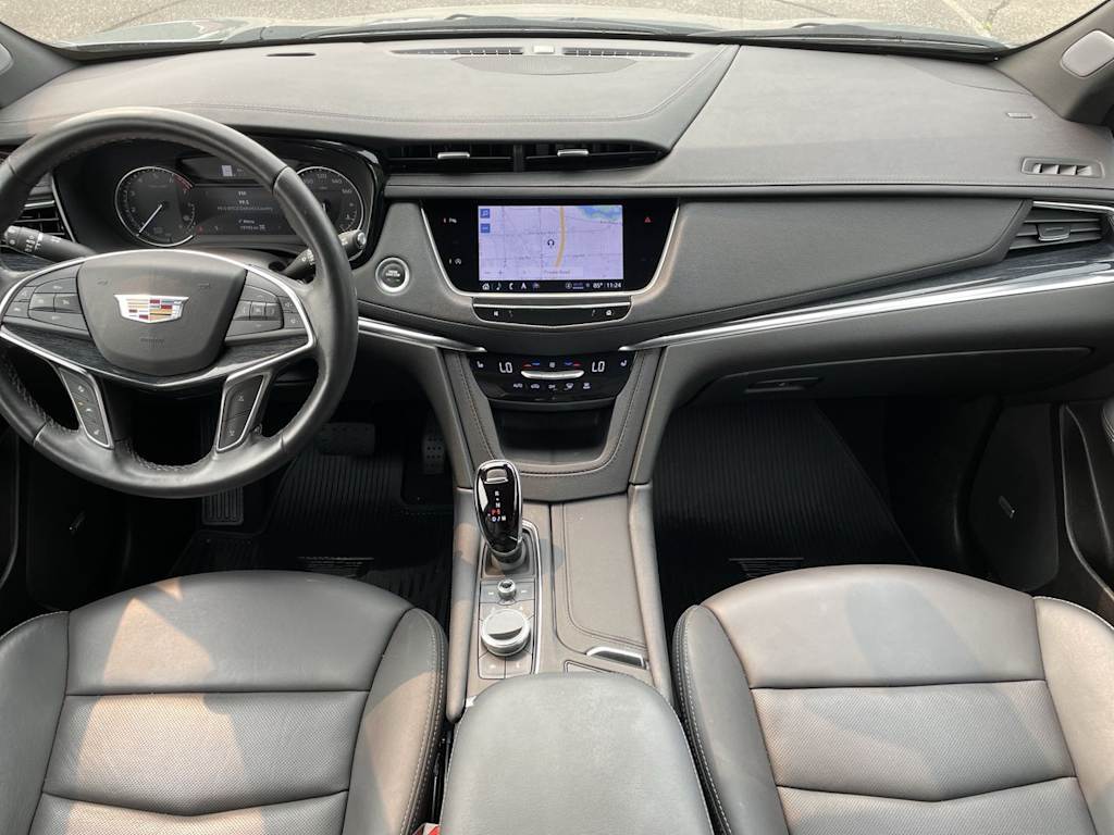 Thumbnail: 2023 Cadillac XT5 - 8