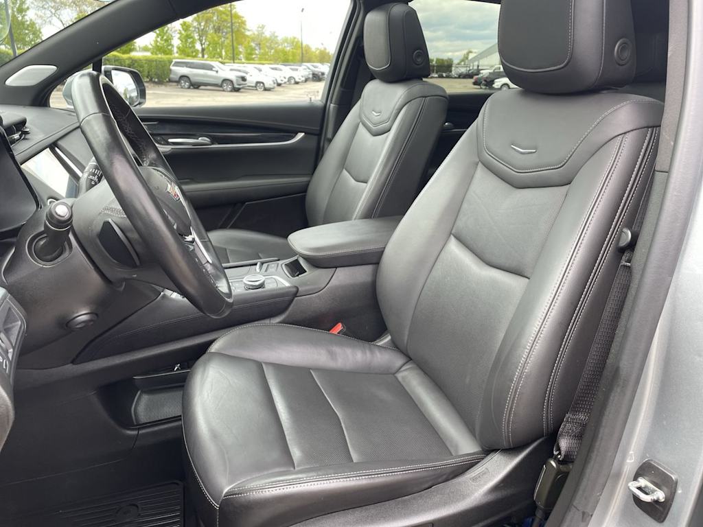 Thumbnail: 2024 Cadillac XT5 - 9