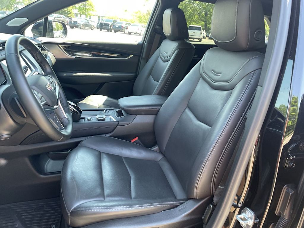 Thumbnail: 2025 Cadillac XT5 - 9