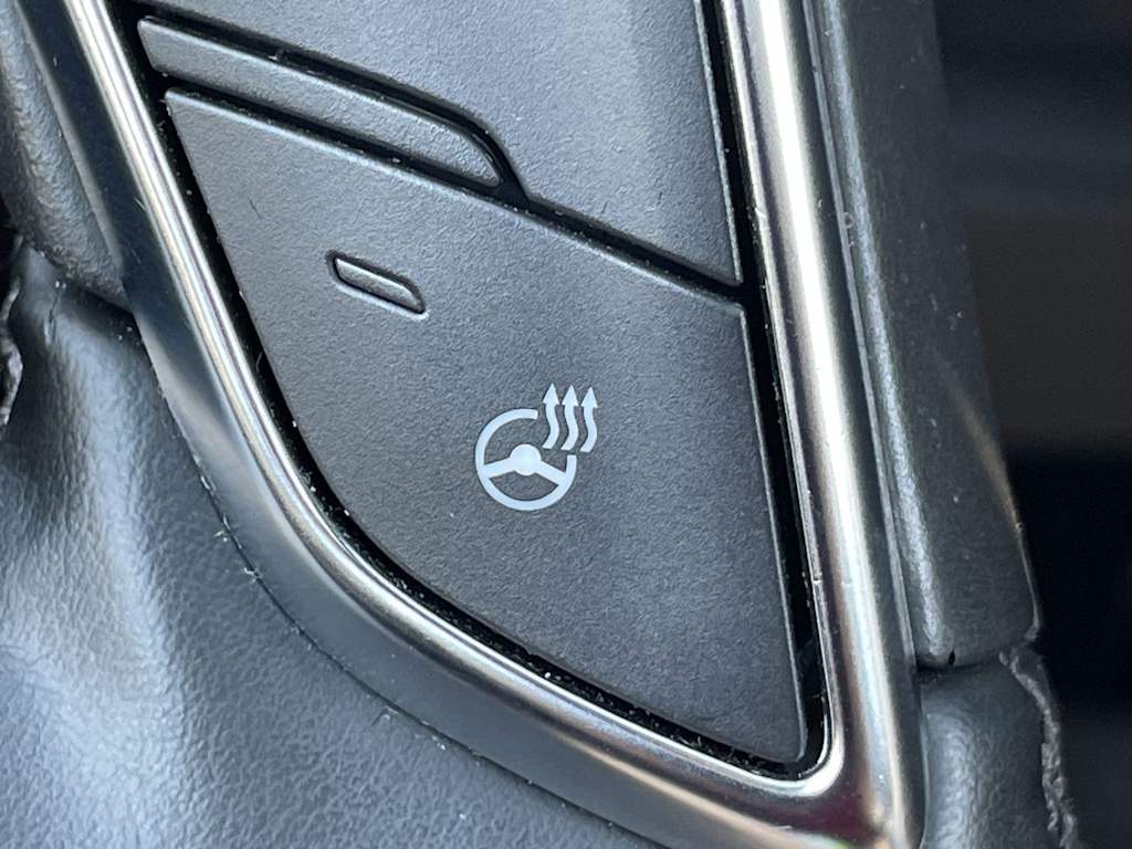 Thumbnail: 2025 Cadillac XT5 - 32