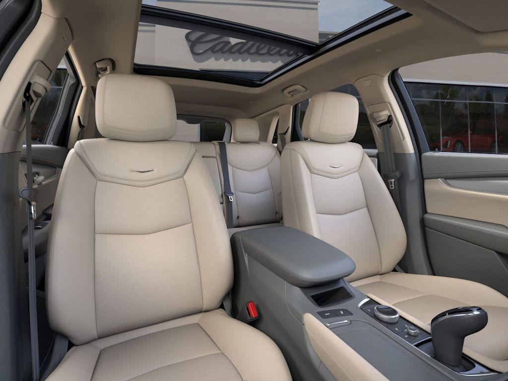 Thumbnail: 2025 Cadillac XT5 - 7