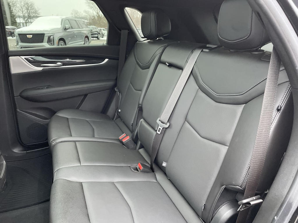 Thumbnail: 2023 Cadillac XT5 - 27