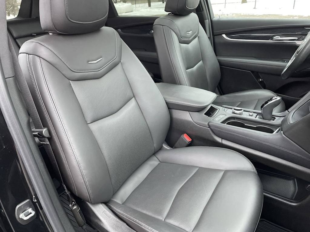 Thumbnail: 2023 Cadillac XT5 - 12