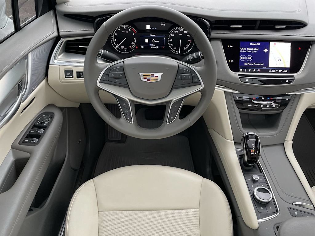 Thumbnail: 2025 Cadillac XT5 - 2