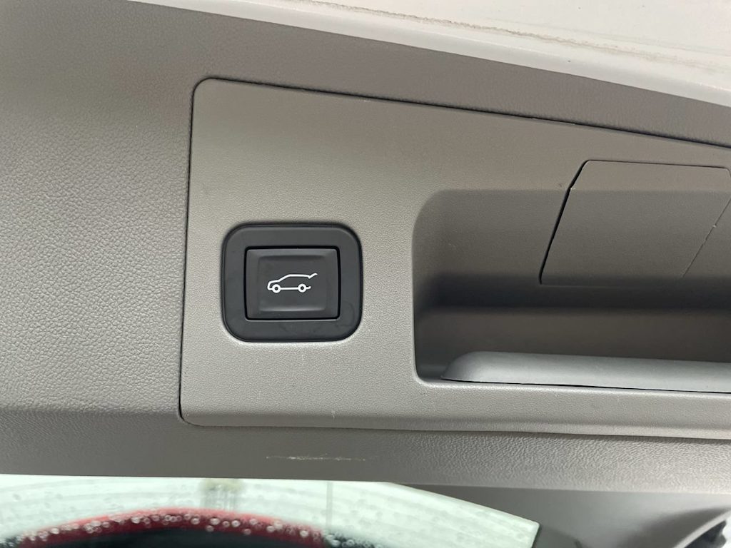 Thumbnail: 2025 Cadillac XT5 - 26