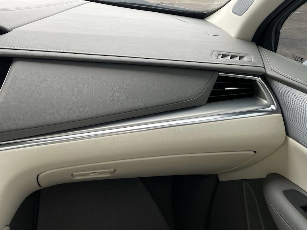 Thumbnail: 2025 Cadillac XT5 - 25