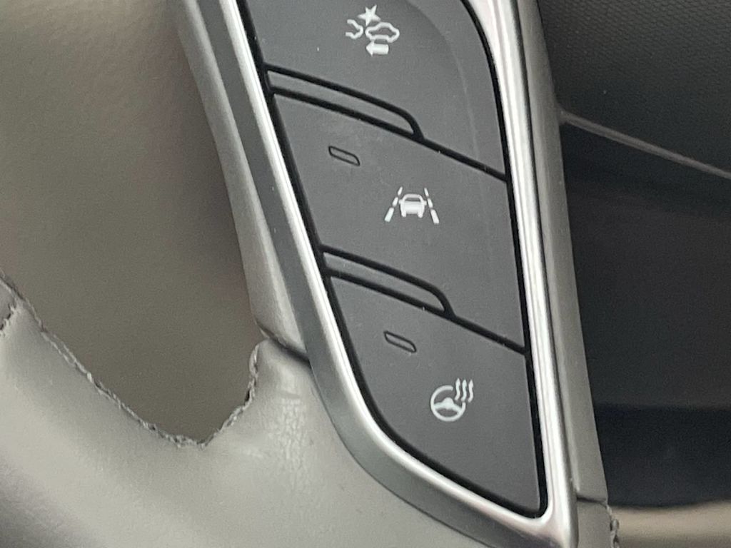 Thumbnail: 2025 Cadillac XT5 - 32