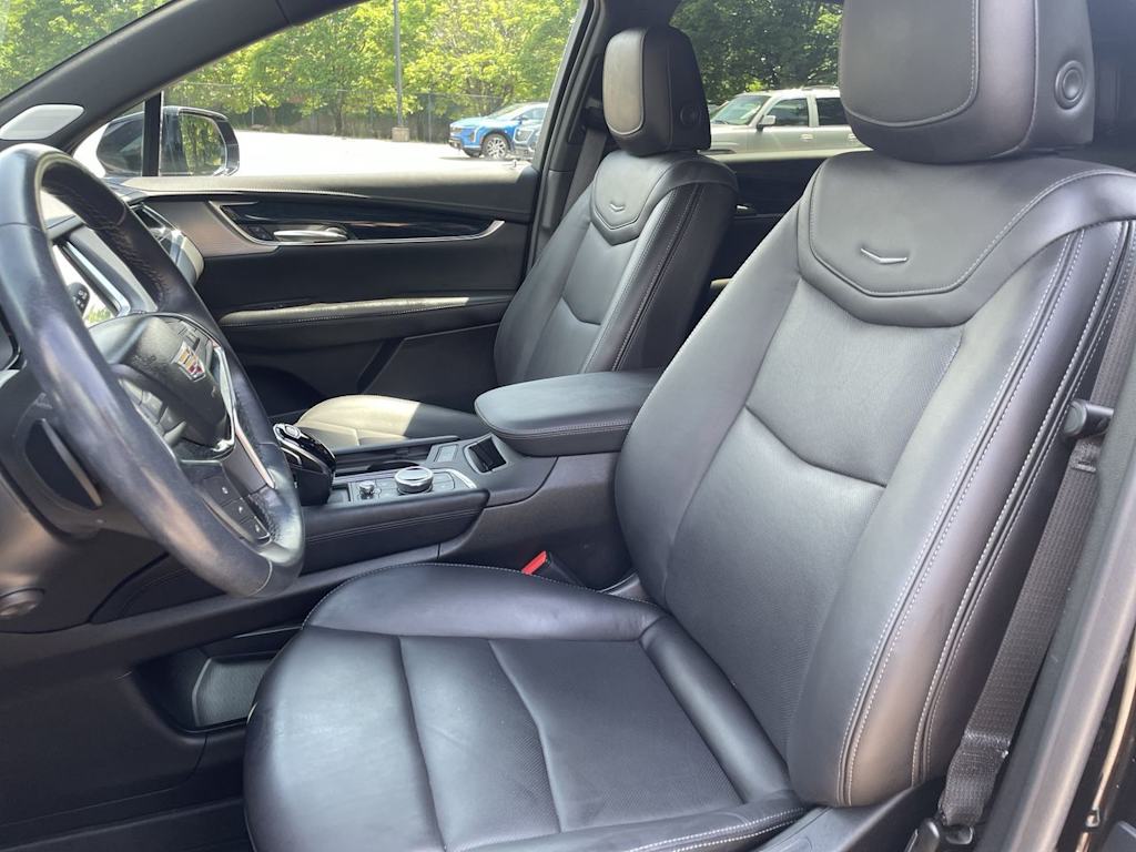 Thumbnail: 2024 Cadillac XT5 - 9