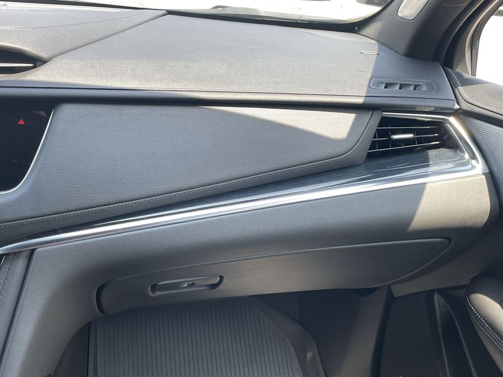 Thumbnail: 2024 Cadillac XT5 - 24