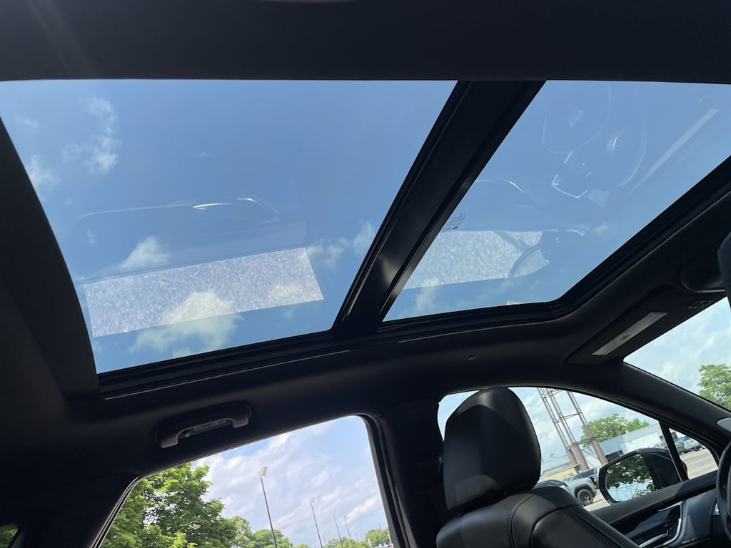 Thumbnail: 2024 Cadillac XT5 - 28