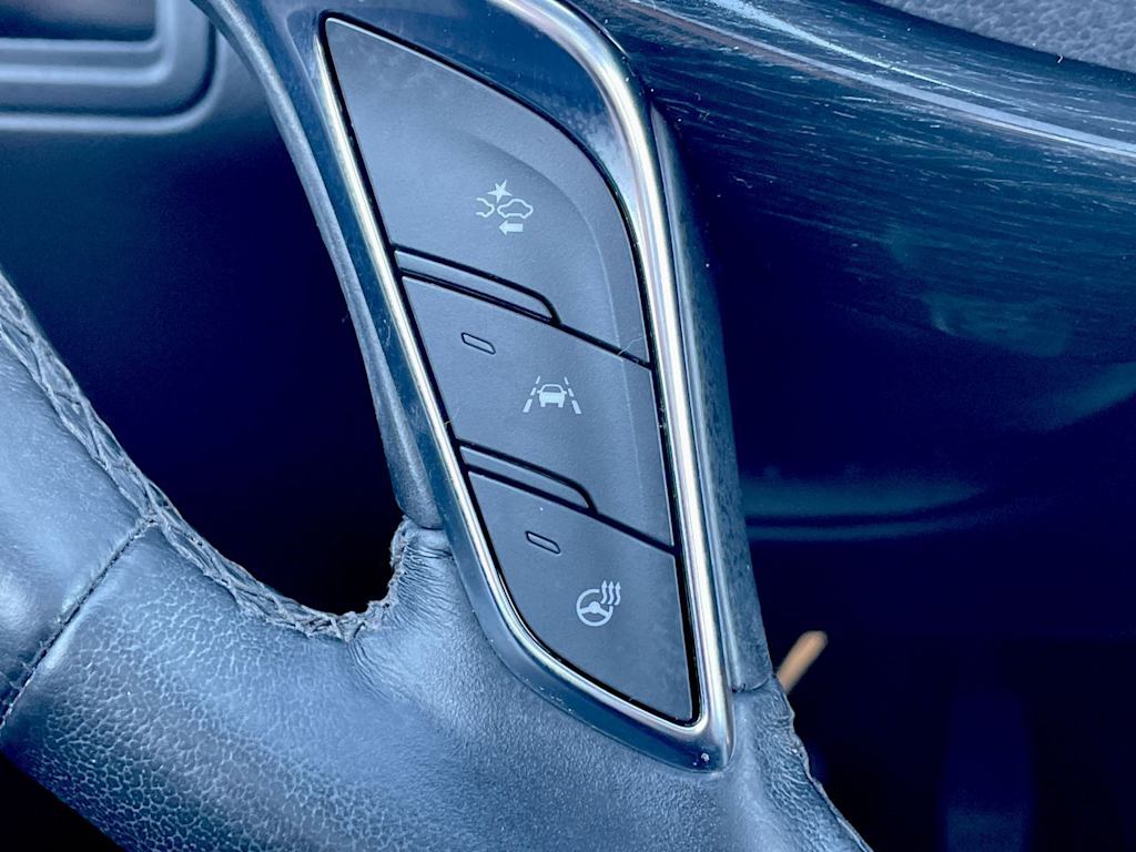 Thumbnail: 2024 Cadillac XT5 - 32