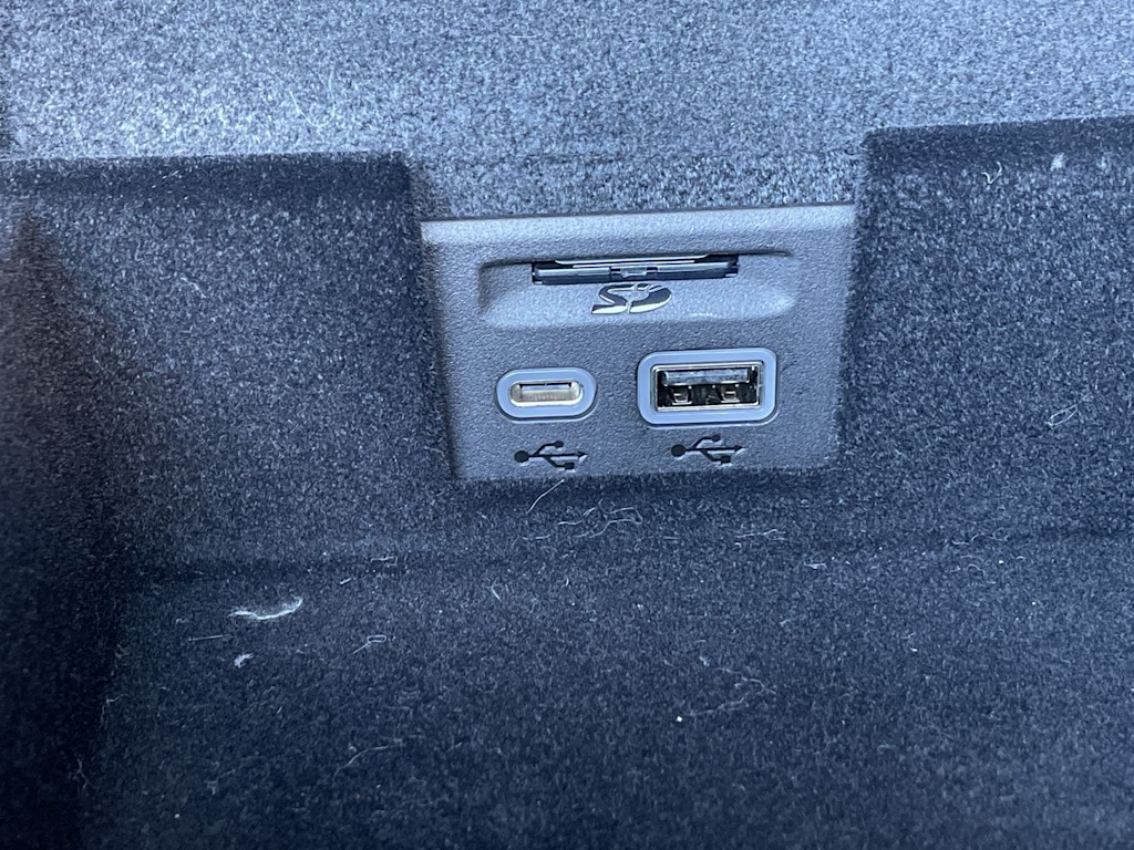 Thumbnail: 2024 Cadillac XT5 - 33