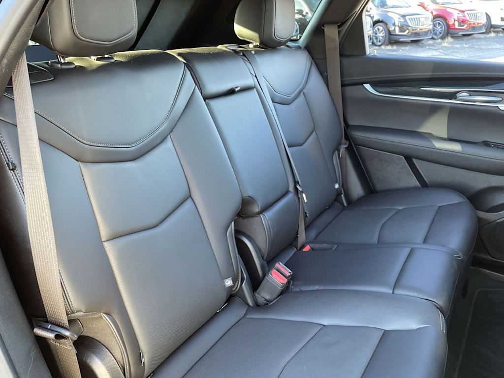 Thumbnail: 2024 Cadillac XT5 - 11