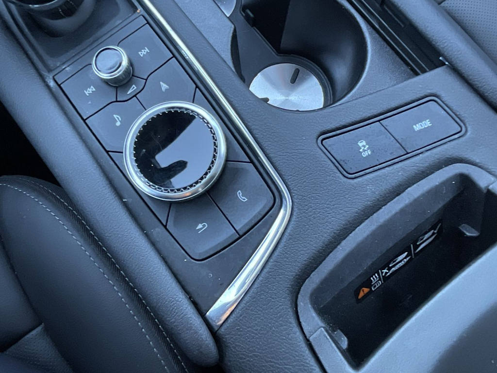 Thumbnail: 2024 Cadillac XT5 - 36