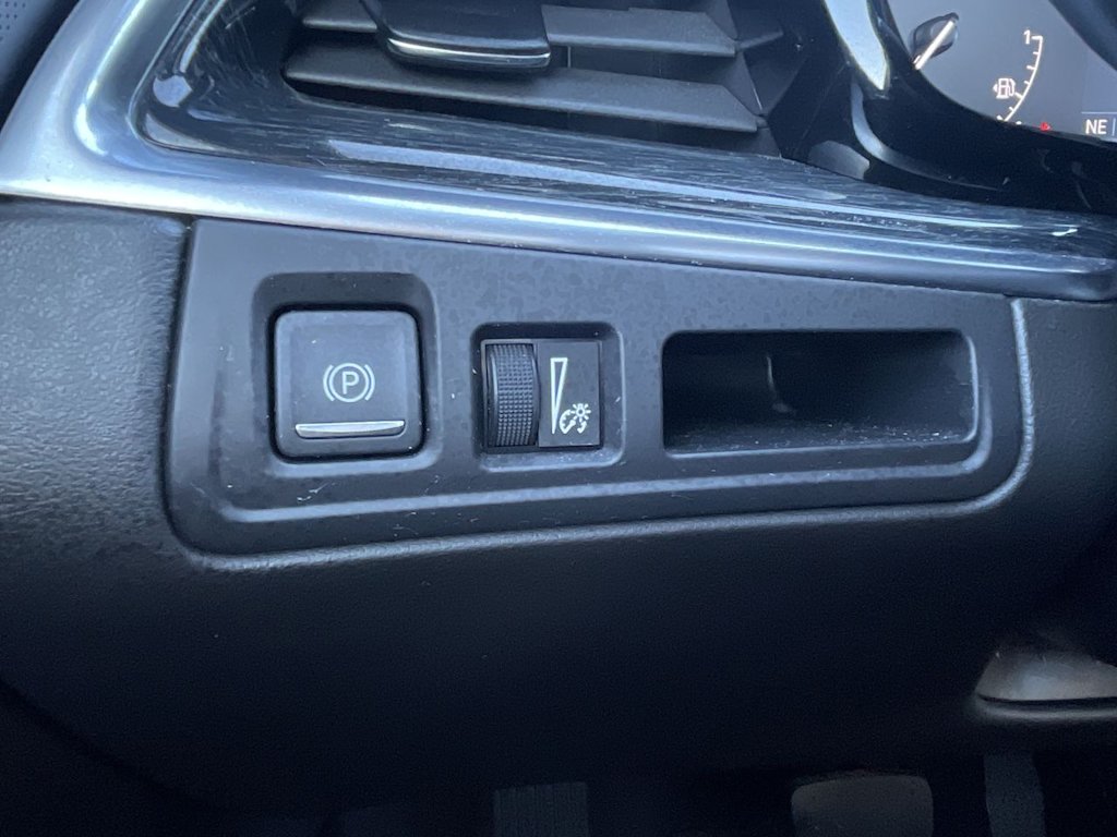 Thumbnail: 2024 Cadillac XT5 - 35