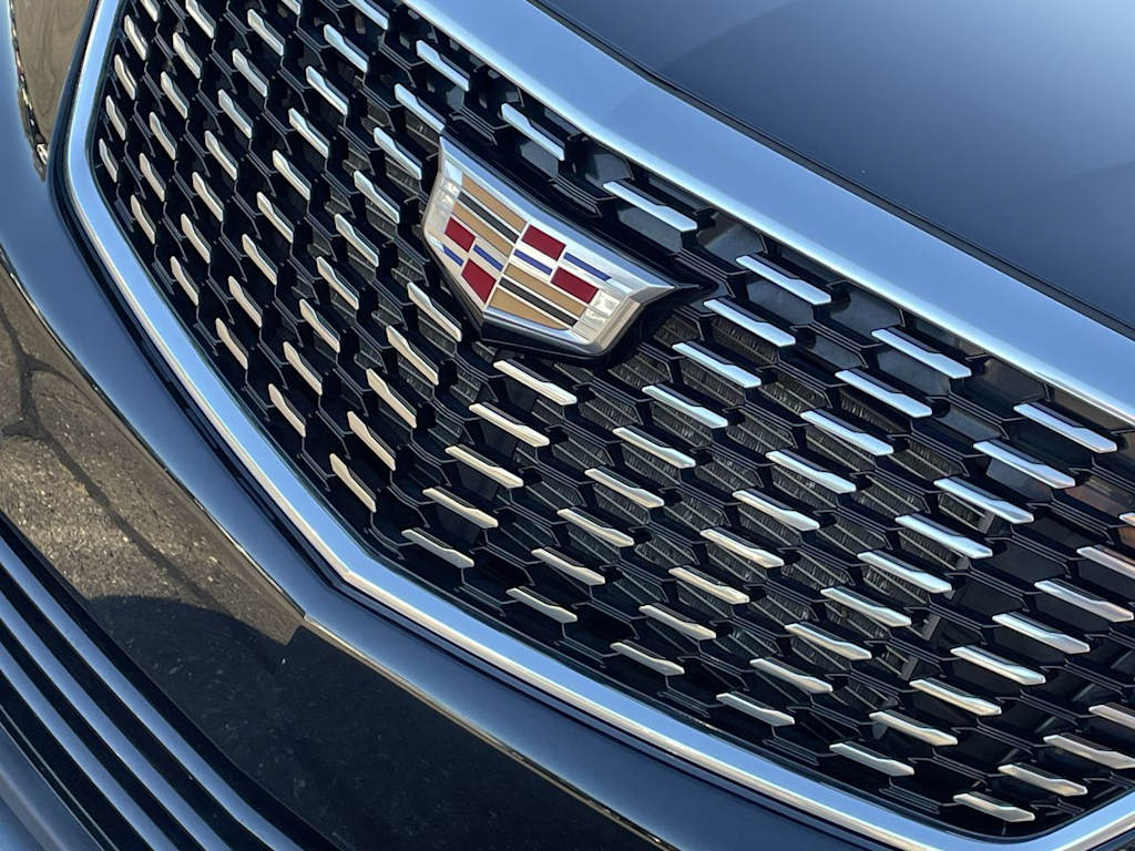 Thumbnail: 2024 Cadillac XT5 - 5