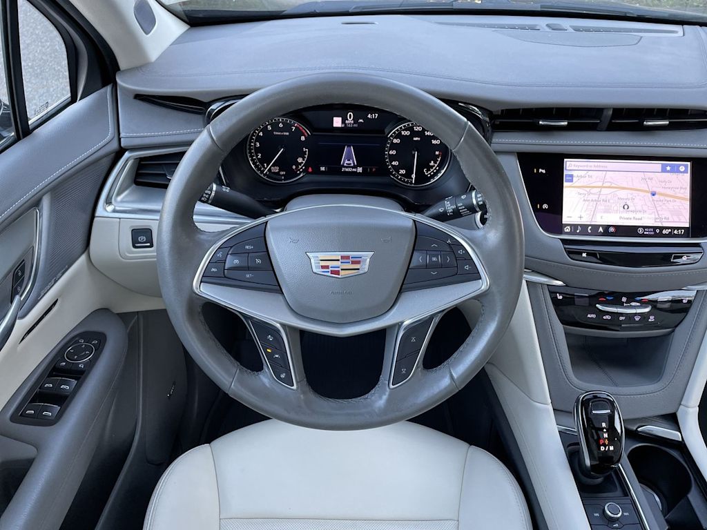 2022 Cadillac XT5 Premium Luxury 2