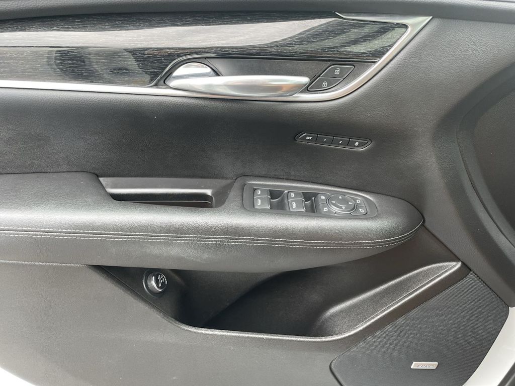 Thumbnail: 2021 Cadillac XT5 - 35