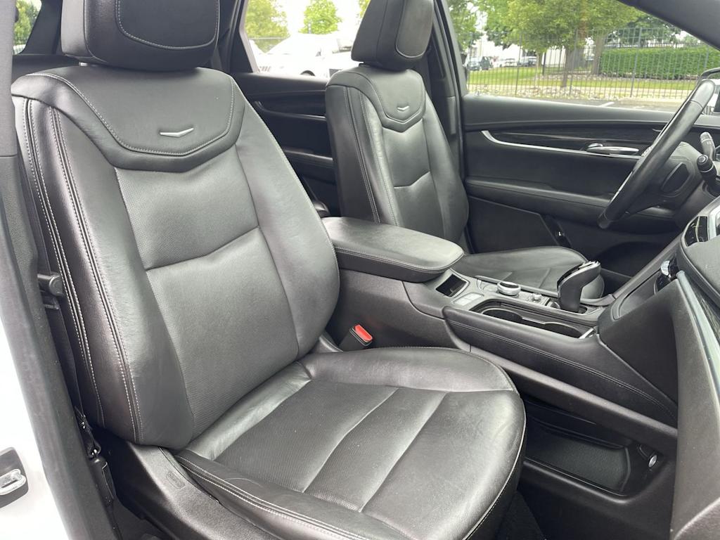 Thumbnail: 2021 Cadillac XT5 - 11