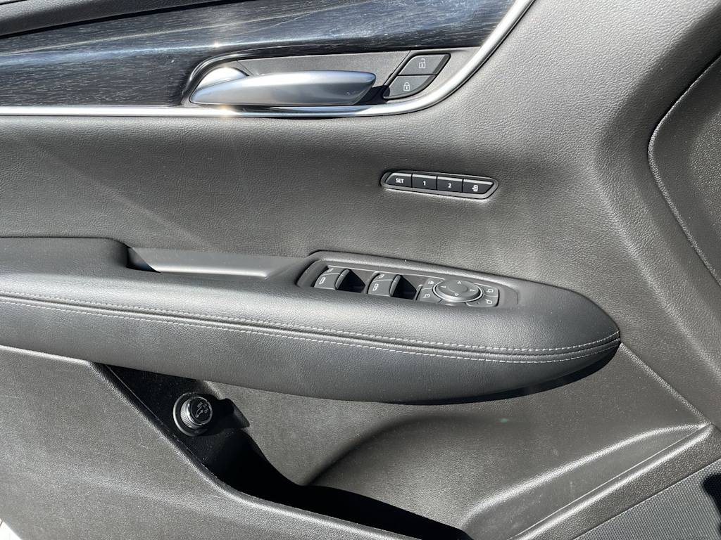 Thumbnail: 2020 Cadillac XT5 - 36