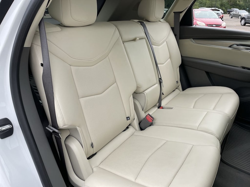 Thumbnail: 2023 Cadillac XT5 - 11