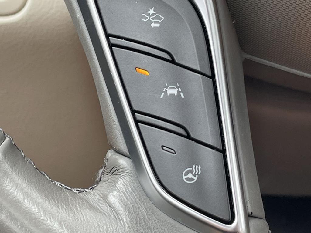 Thumbnail: 2023 Cadillac XT5 - 32