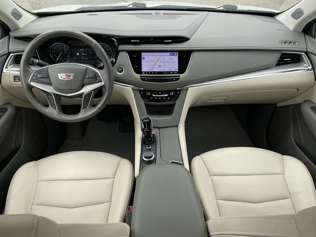 Thumbnail: 2023 Cadillac XT5 - 8