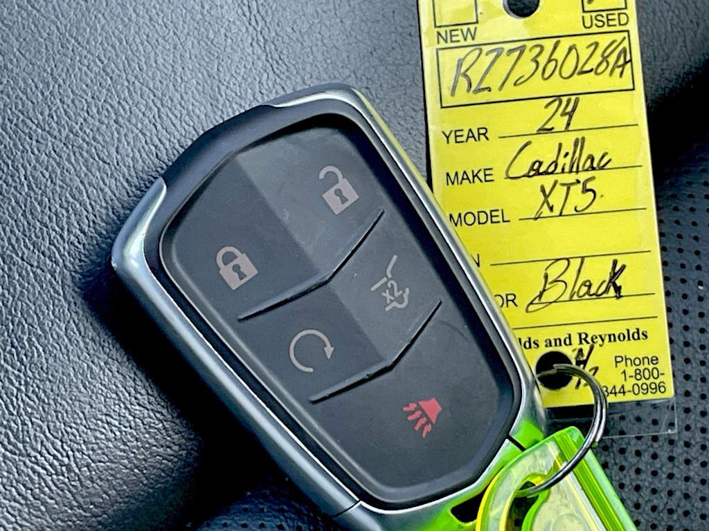 Thumbnail: 2024 Cadillac XT5 - 18