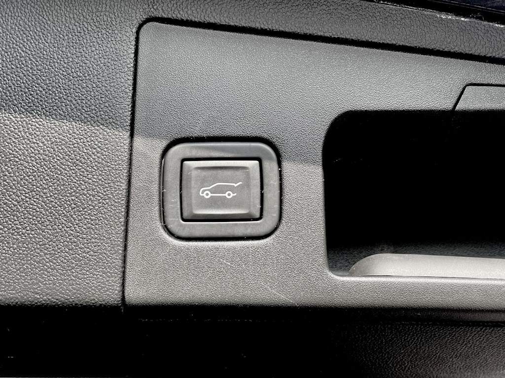 Thumbnail: 2024 Cadillac XT5 - 26