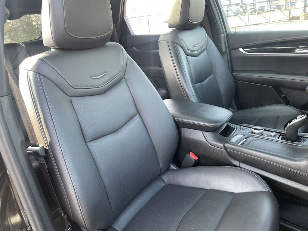 Thumbnail: 2024 Cadillac XT5 - 12