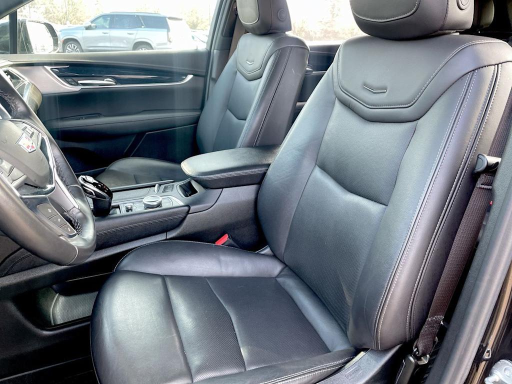 Thumbnail: 2024 Cadillac XT5 - 11