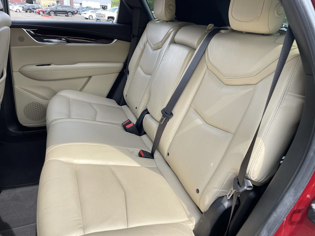 Thumbnail: 2017 Cadillac XT5 - 27