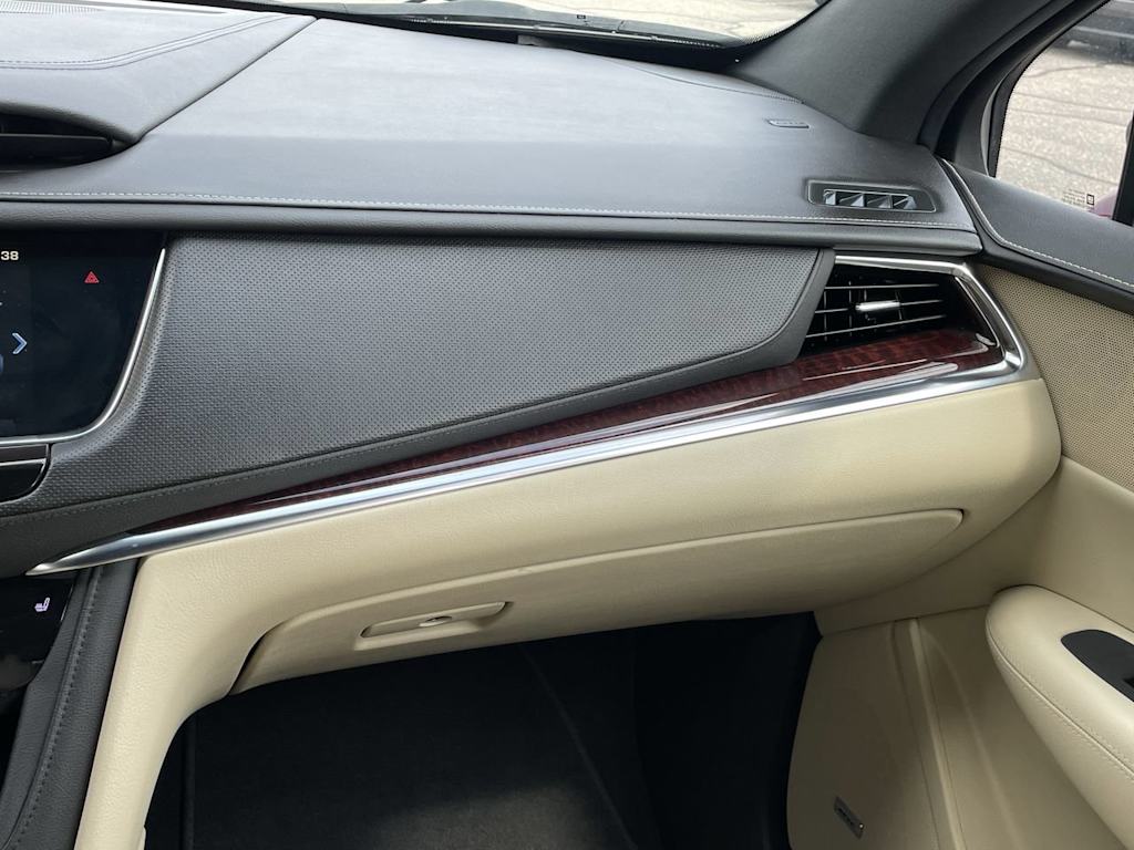 Thumbnail: 2017 Cadillac XT5 - 25