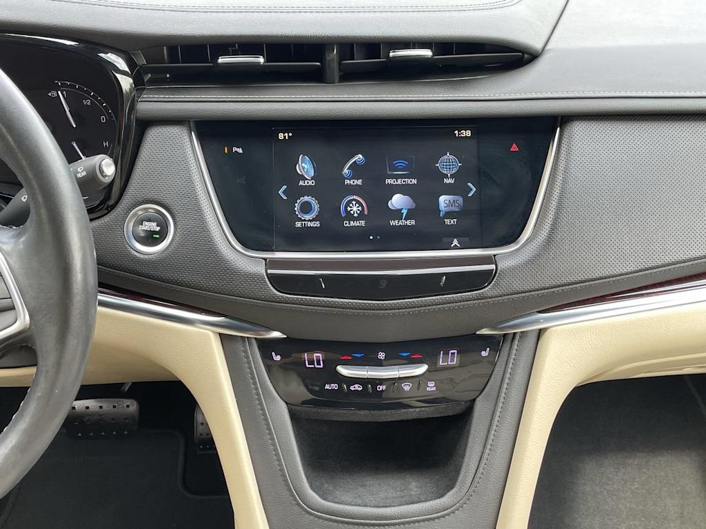 Thumbnail: 2017 Cadillac XT5 - 13