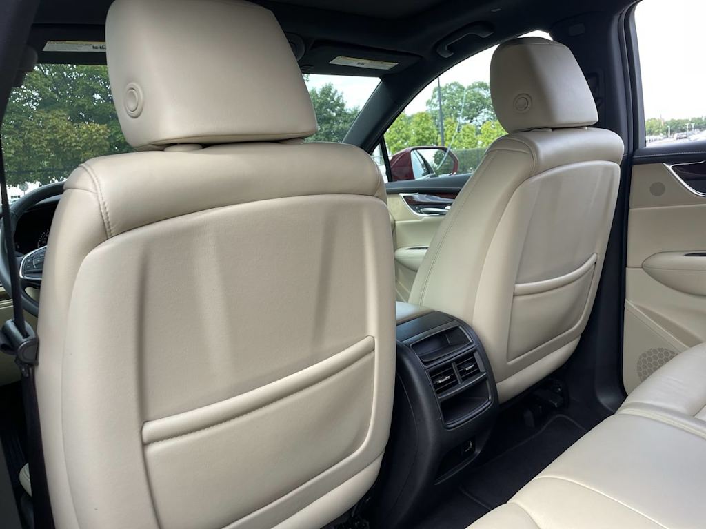 Thumbnail: 2017 Cadillac XT5 - 28