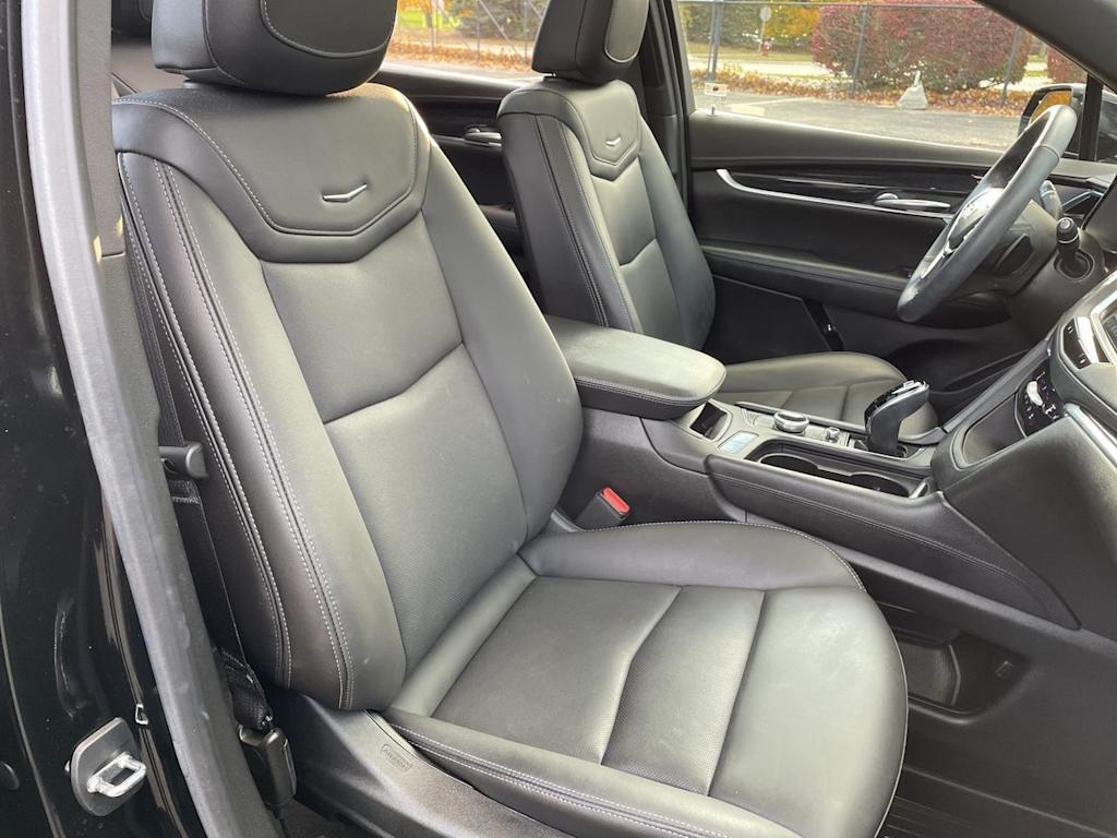 Thumbnail: 2023 Cadillac XT5 - 11