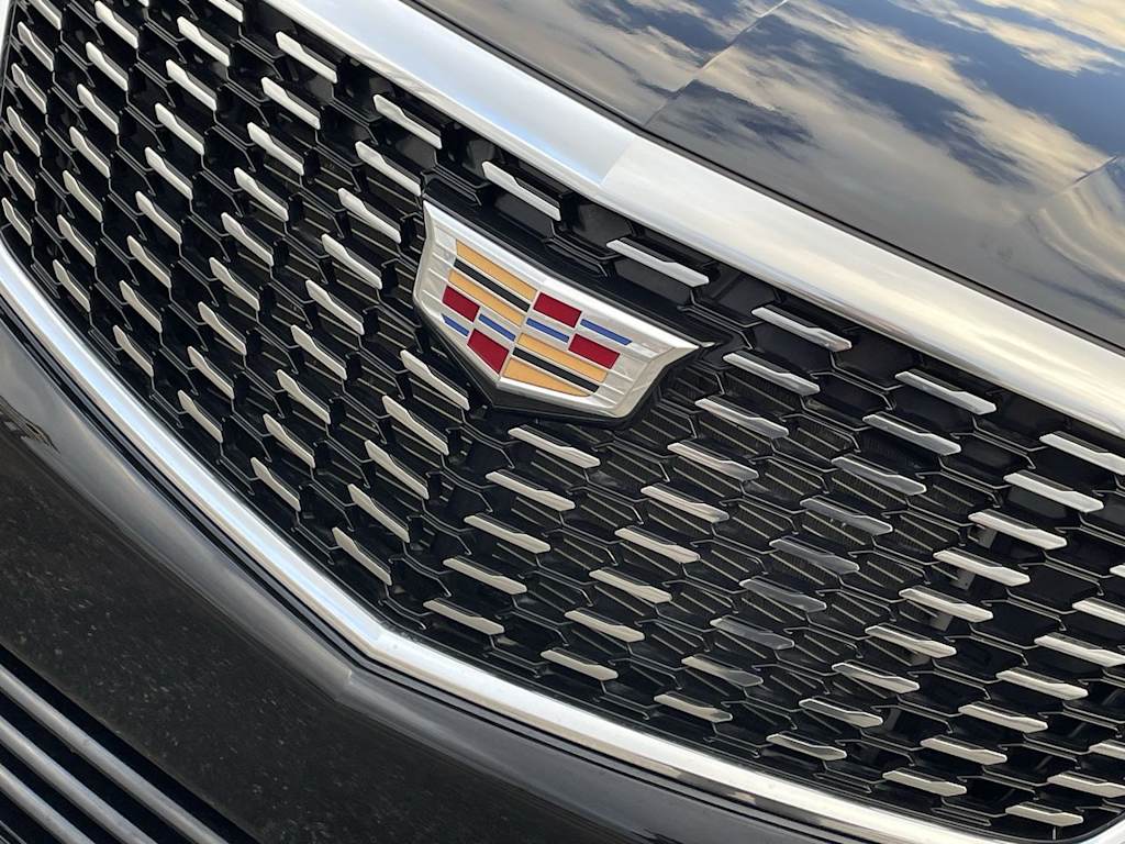 Thumbnail: 2023 Cadillac XT5 - 6