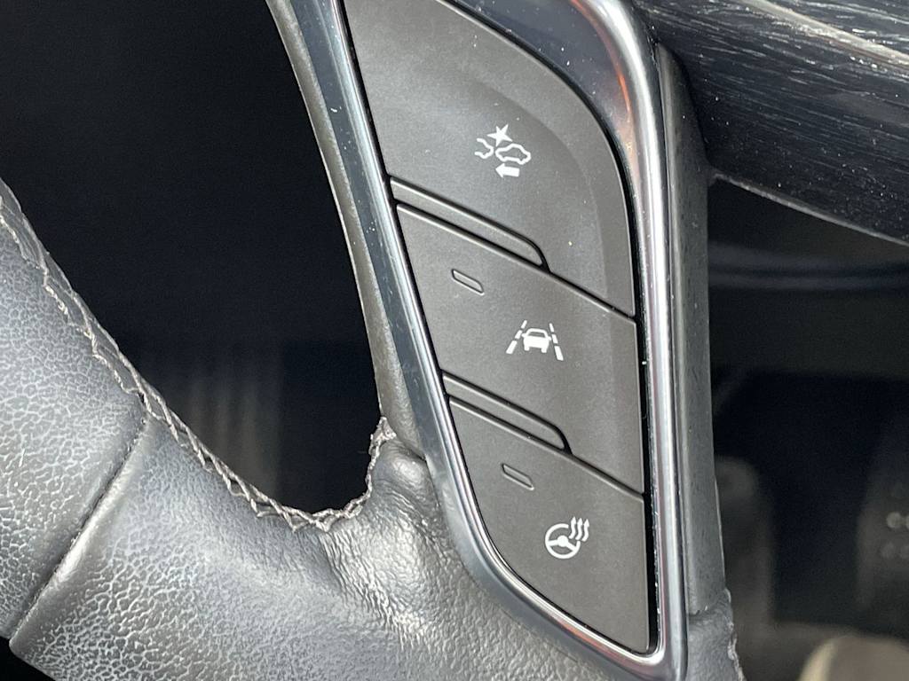 Thumbnail: 2023 Cadillac XT5 - 32