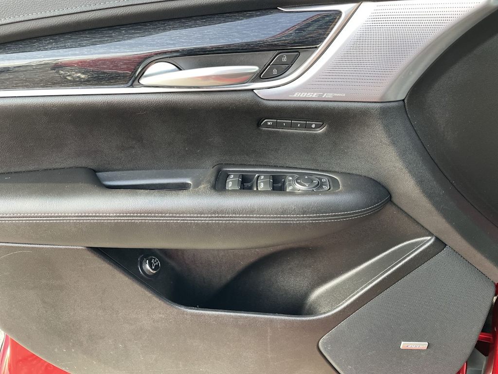 Thumbnail: 2023 Cadillac XT5 - 38