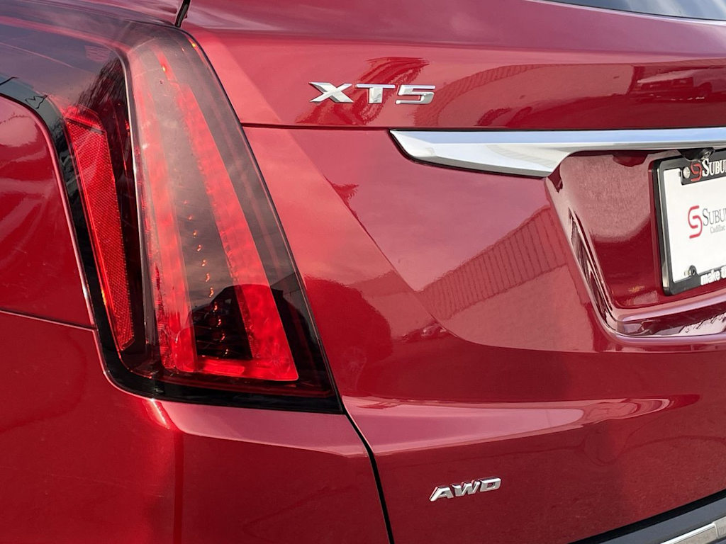 Thumbnail: 2023 Cadillac XT5 - 41