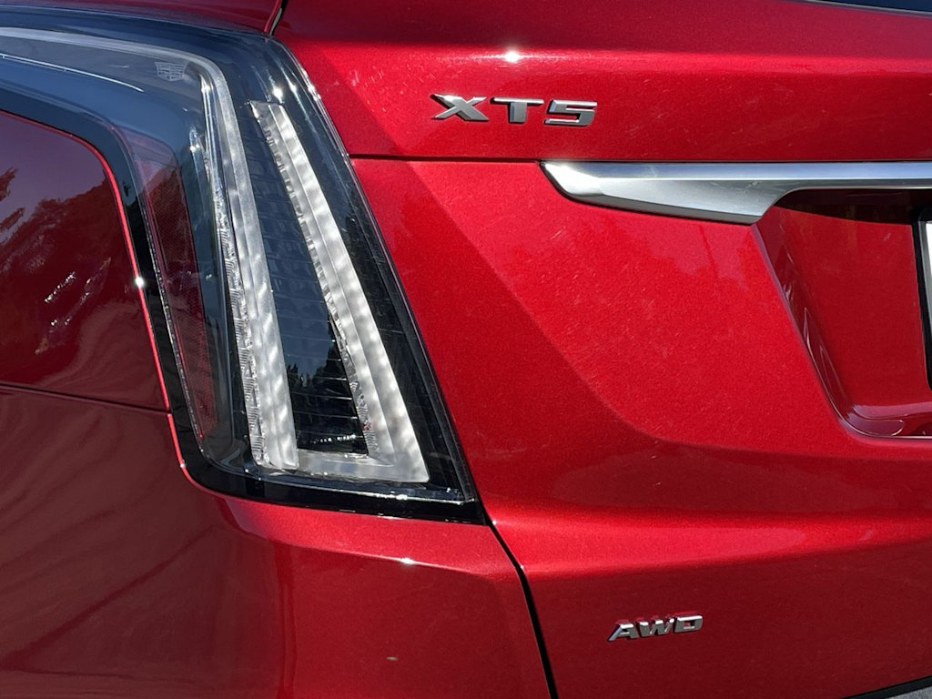 Thumbnail: 2024 Cadillac XT5 - 41