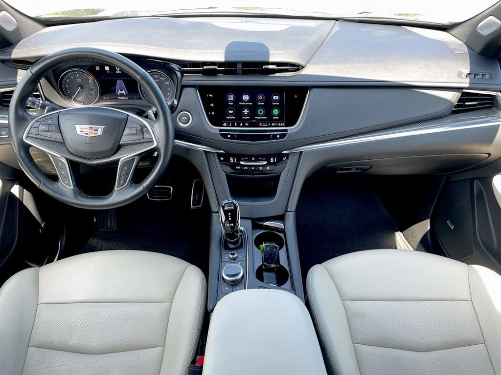 Thumbnail: 2024 Cadillac XT5 - 8